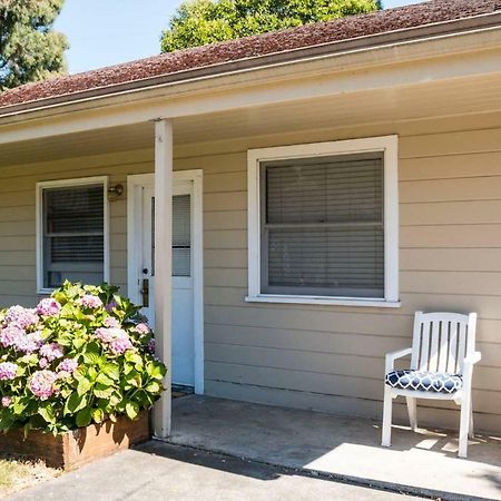 West End Neighborhood Cottage ซานตา โรซา ภายนอก รูปภาพ