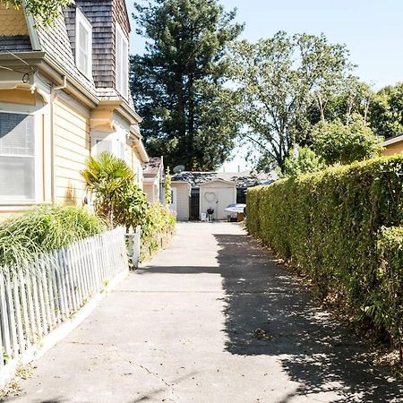 West End Neighborhood Cottage ซานตา โรซา ภายนอก รูปภาพ