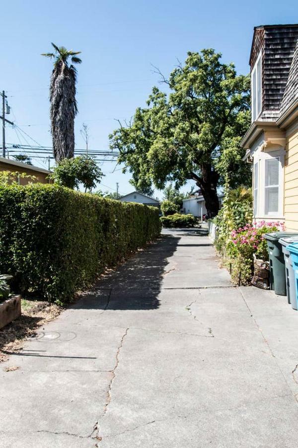 West End Neighborhood Cottage ซานตา โรซา ภายนอก รูปภาพ